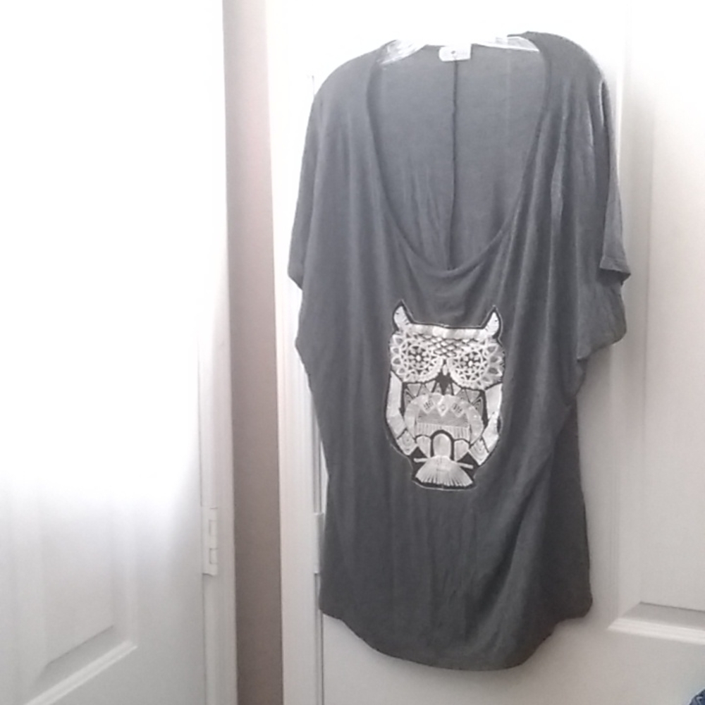 FINAL MARKDOWN Free kisses owl tee 2x